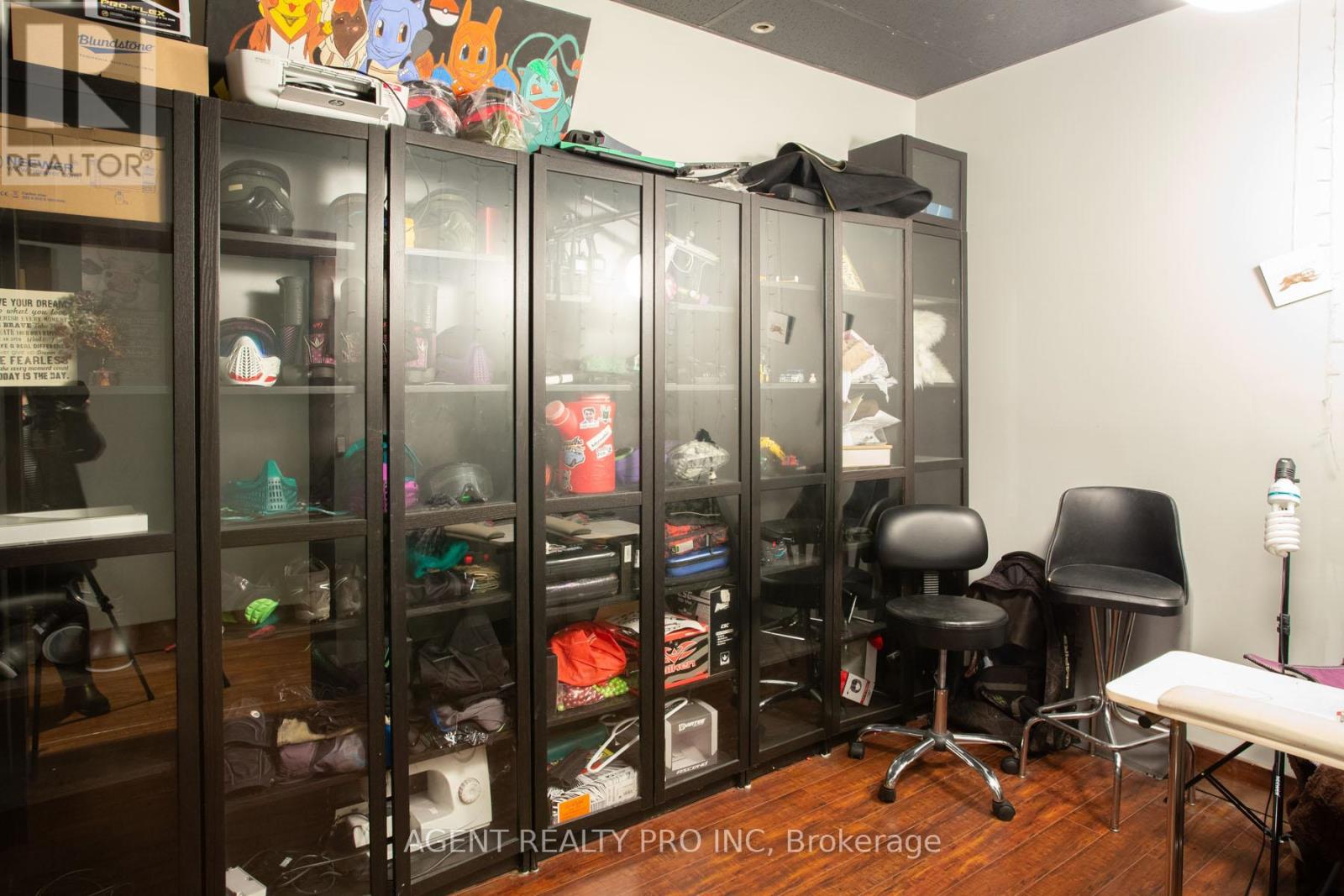 419 DUNDAS STREET - 32