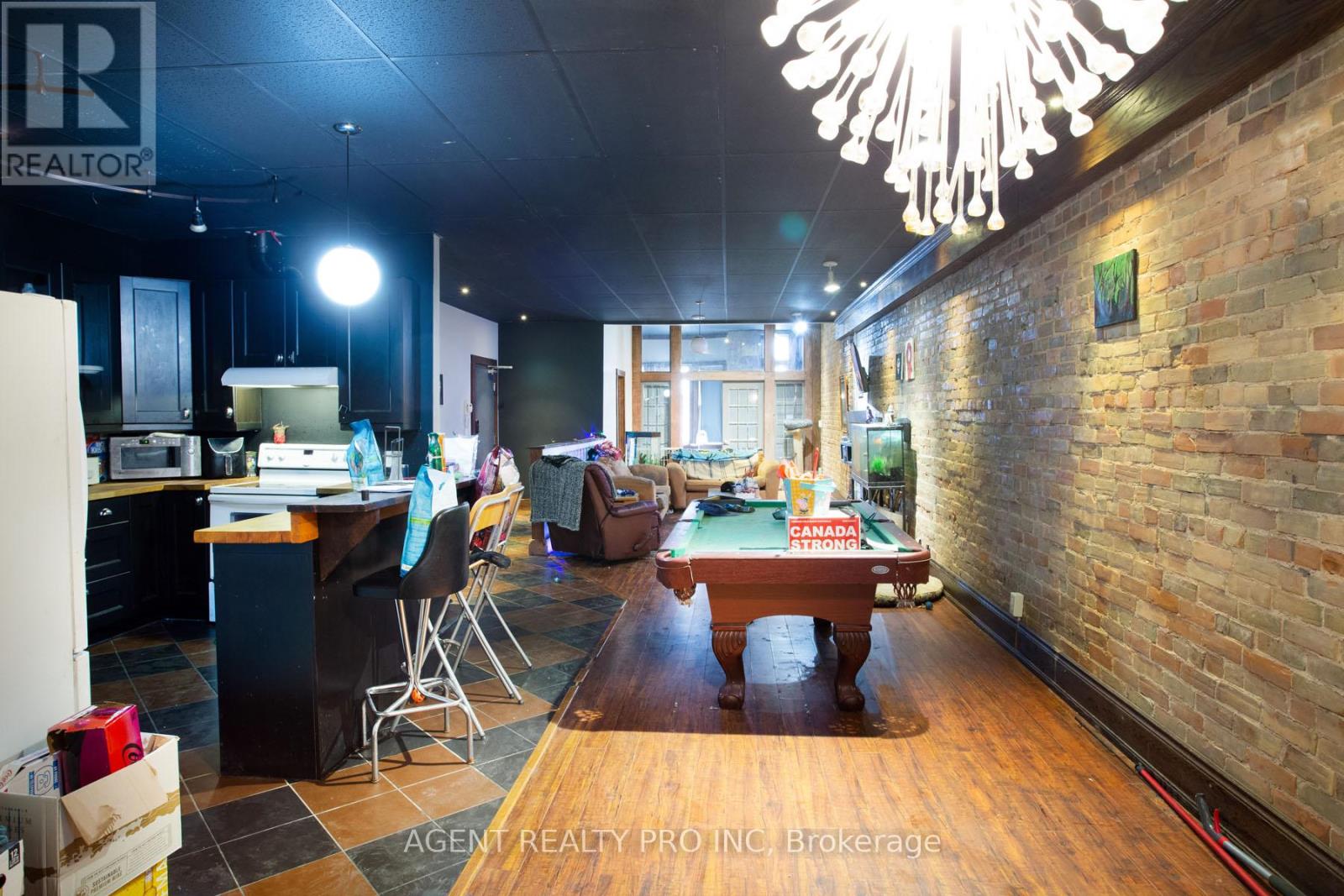 419 DUNDAS STREET - 34