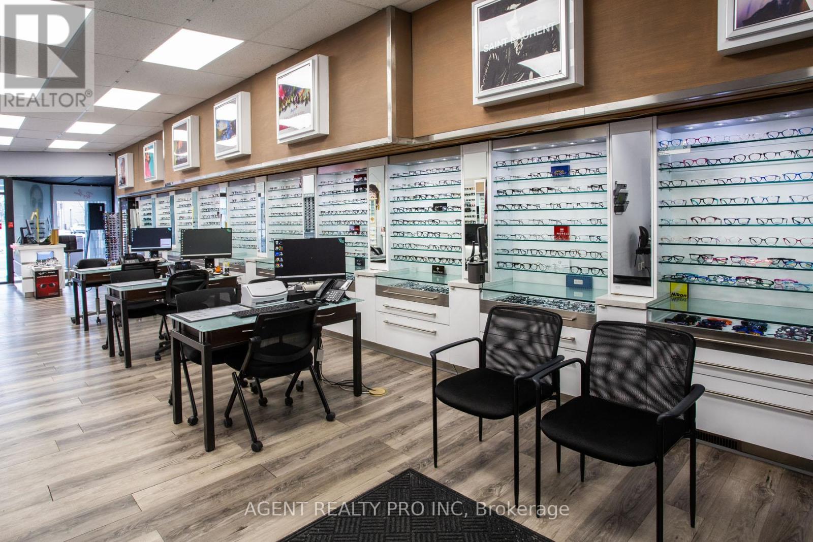 419 DUNDAS STREET - 5