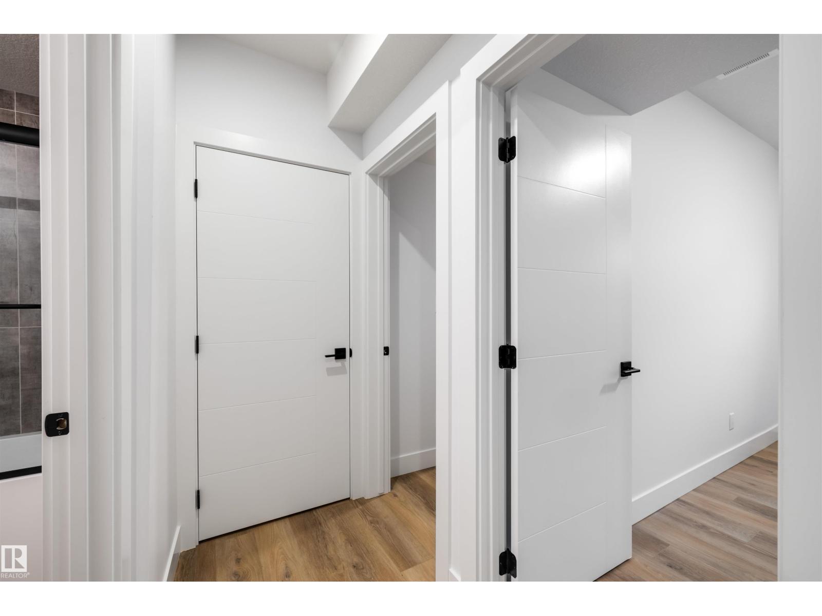 13924 107A AV NW - 50