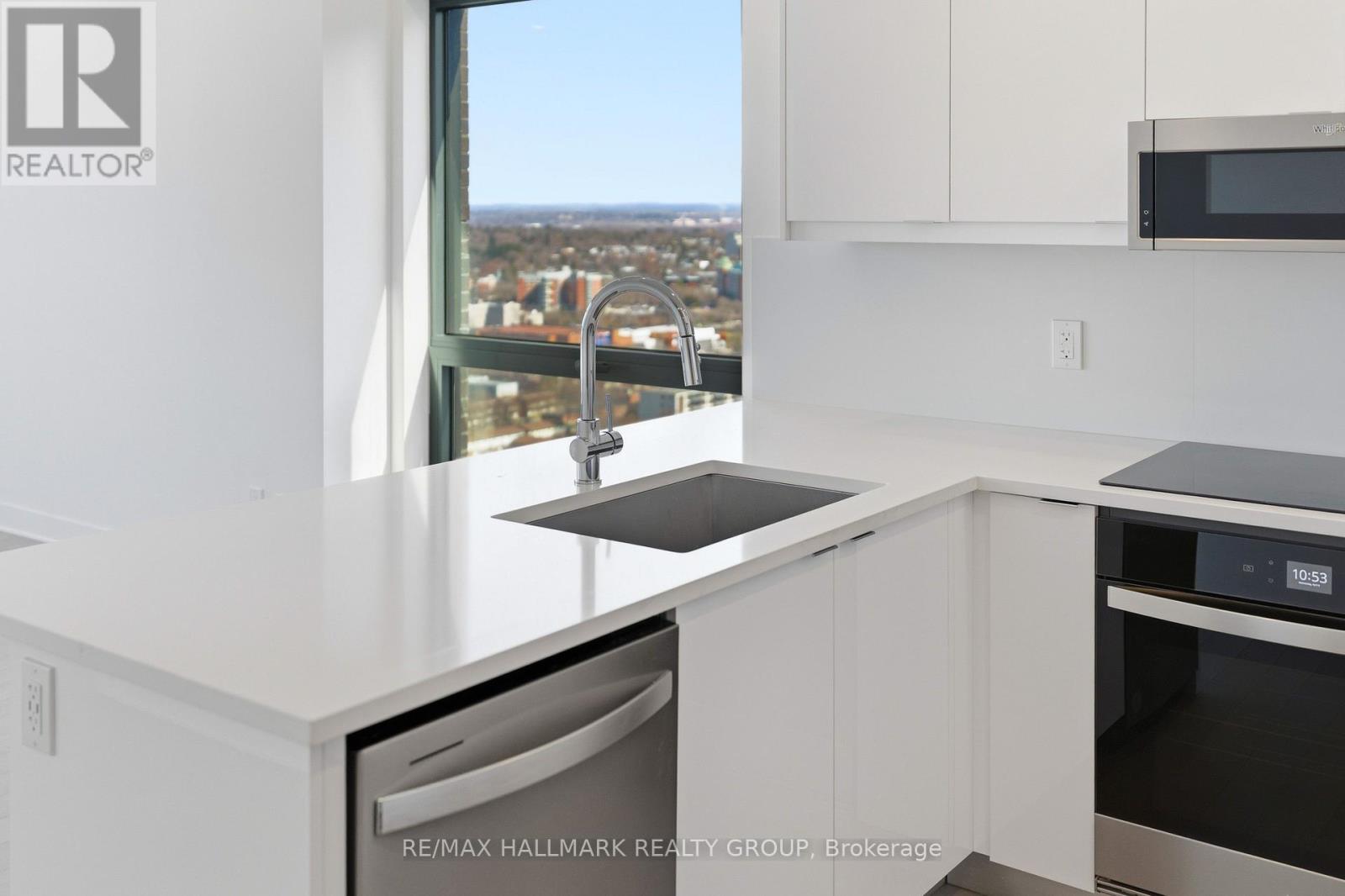 #2605 180 GEORGE STREET - 23