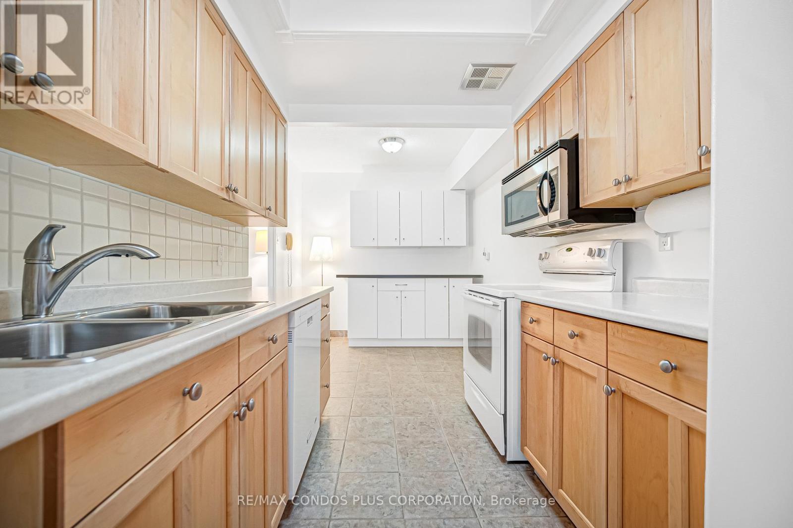 #803 62 WELLESLEY STREET W - 12