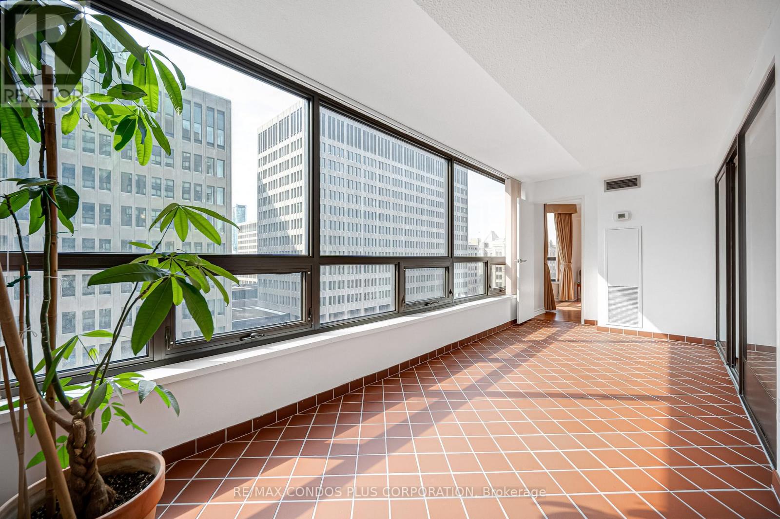 #803 62 WELLESLEY STREET W - 15