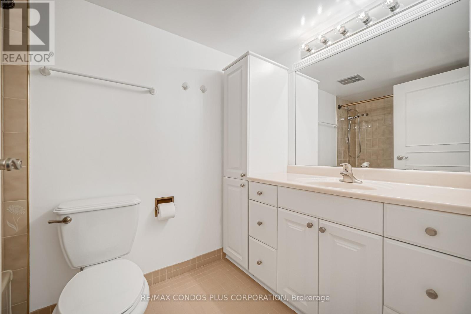 #803 62 WELLESLEY STREET W - 18