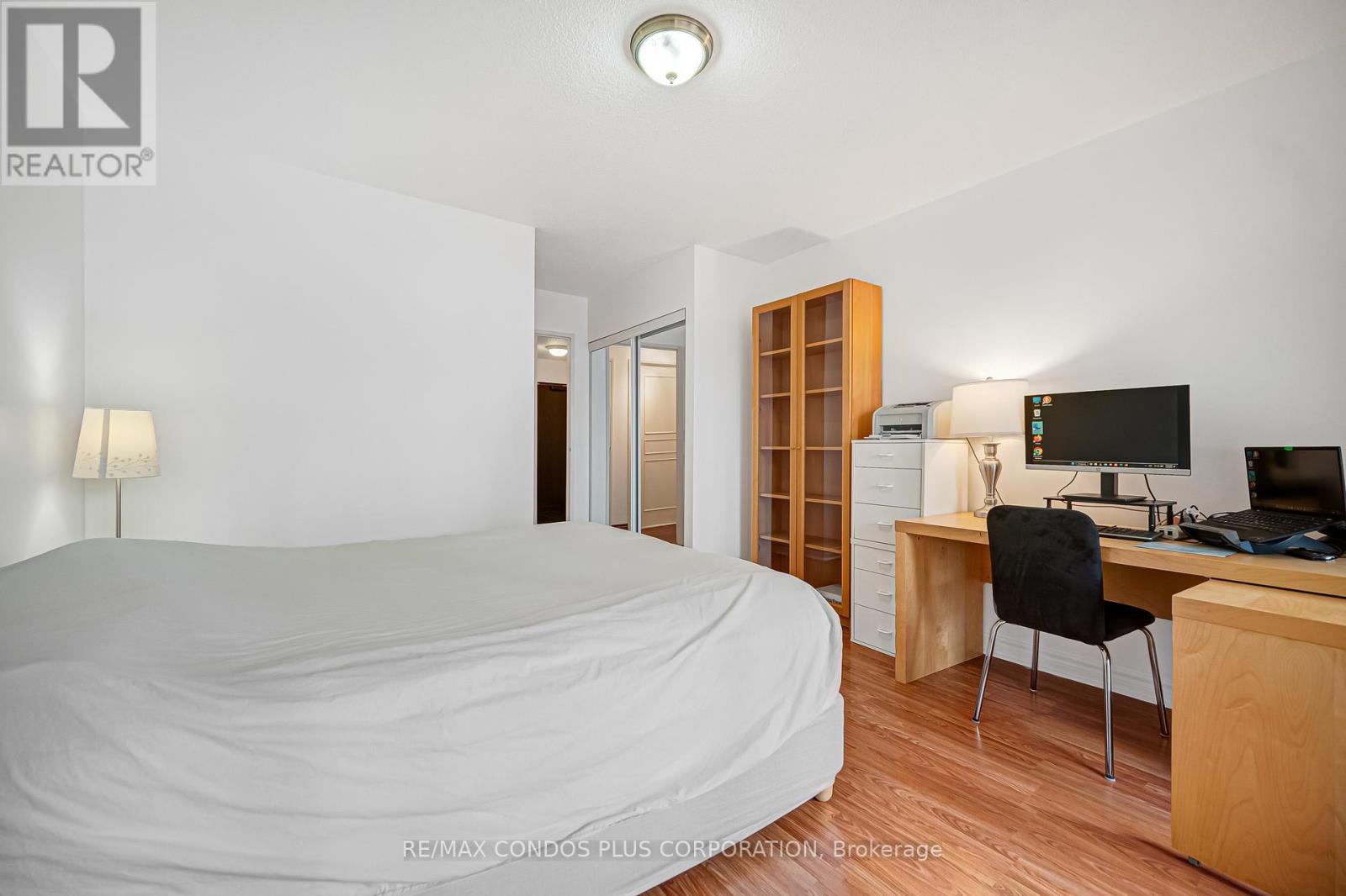 #803 62 WELLESLEY STREET W - 20