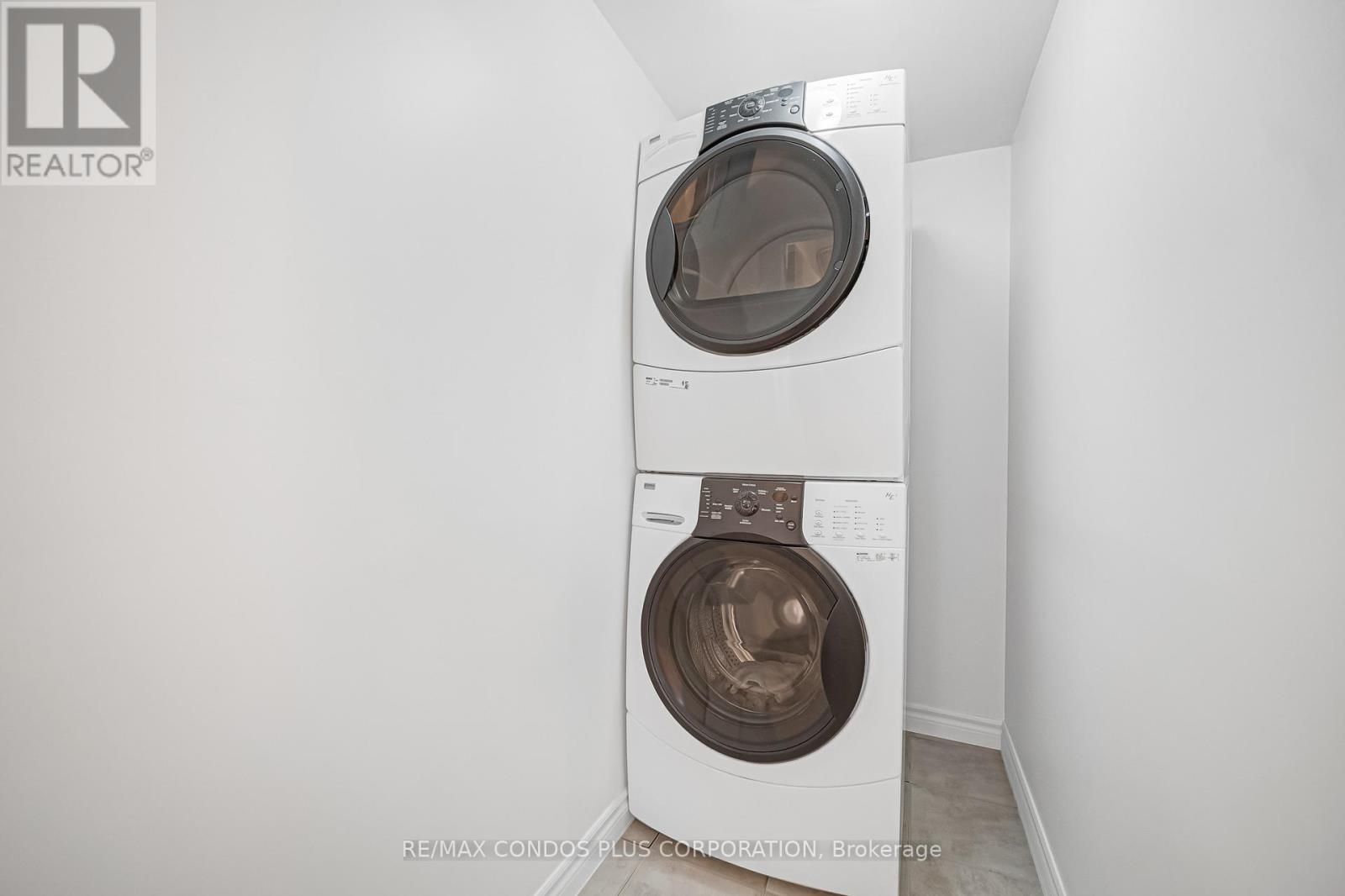 #803 62 WELLESLEY STREET W - 24