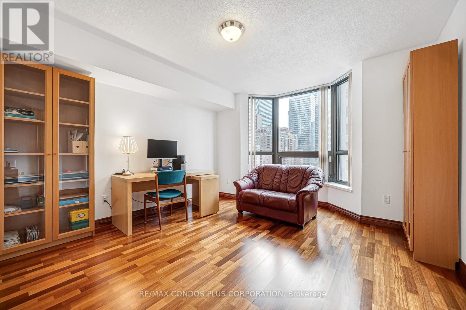 #803 62 WELLESLEY STREET W - 9