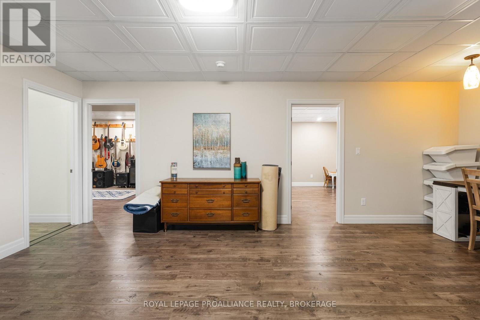 89 HARTWOOD CRESCENT — photo 32