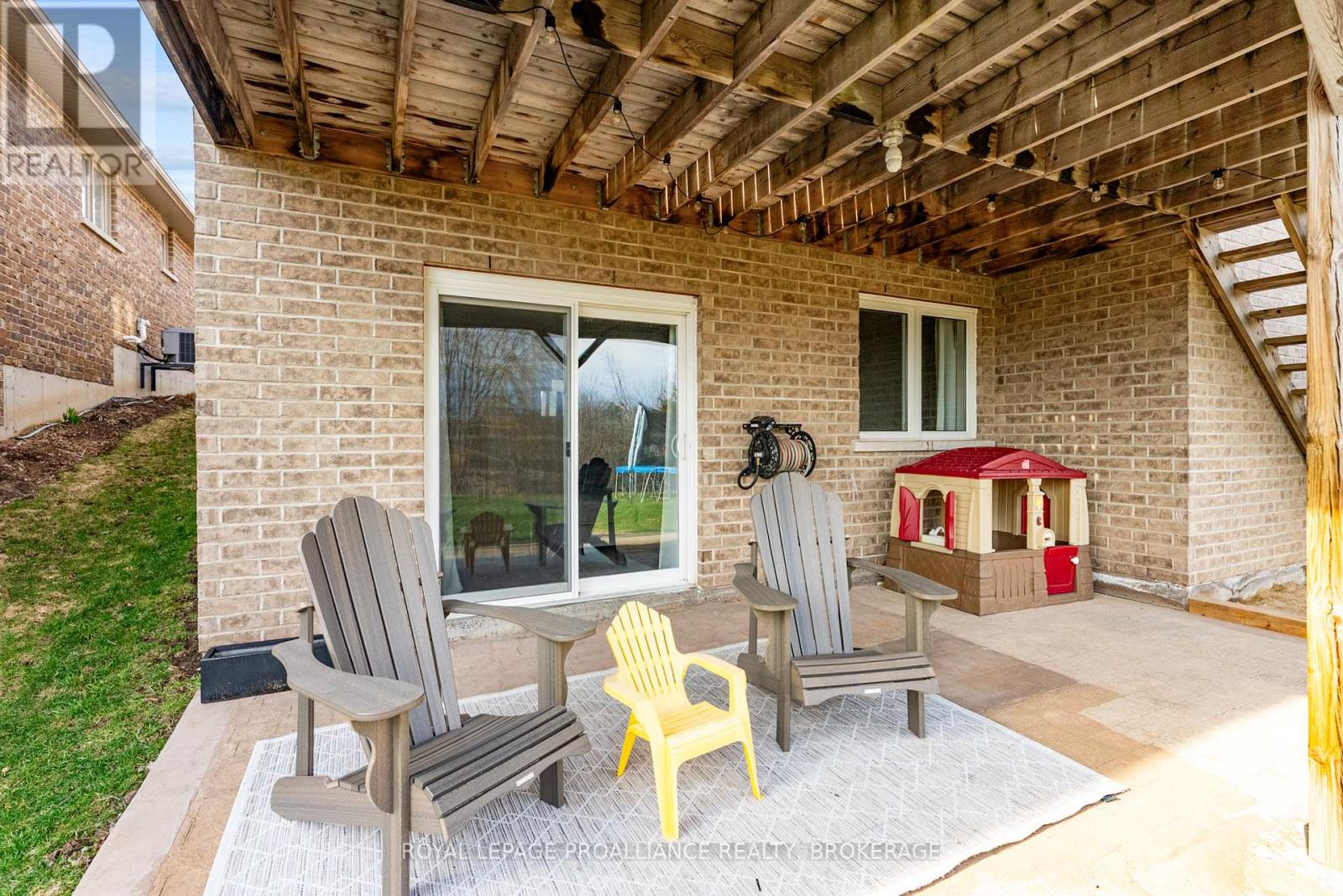 89 HARTWOOD CRESCENT — photo 43