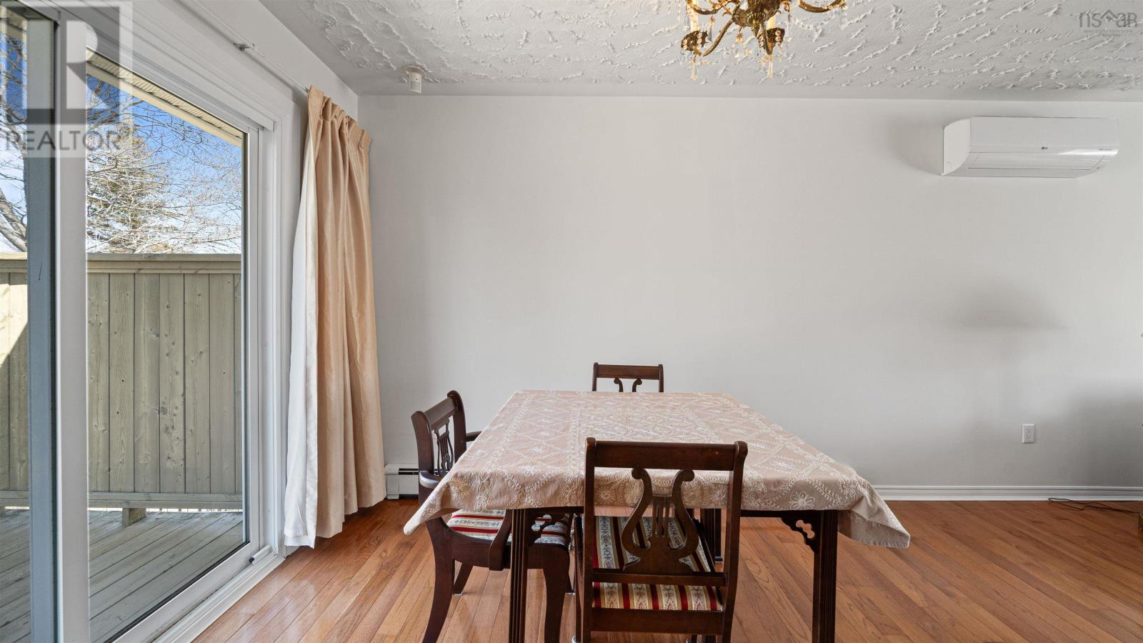 Property 24 of 33 of 34 Lethbridge Avenue