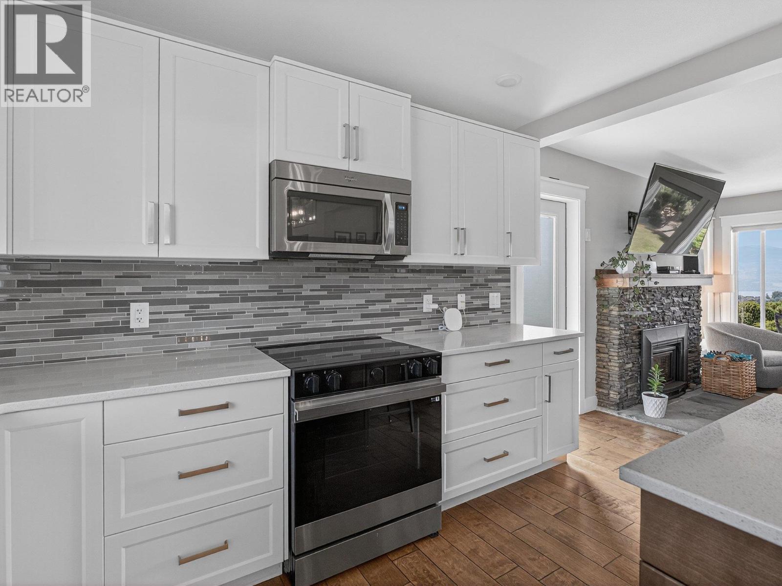  2715 Boucherie Road, West Kelowna