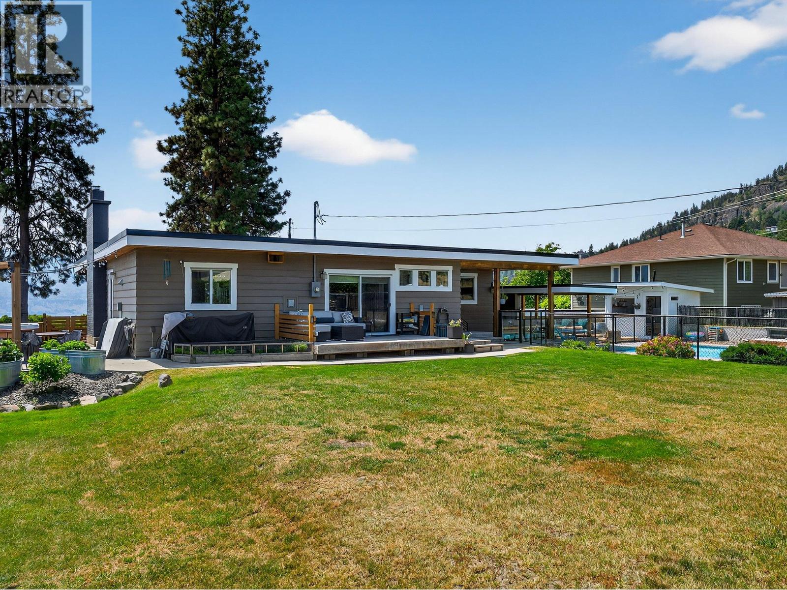  2715 Boucherie Road, West Kelowna