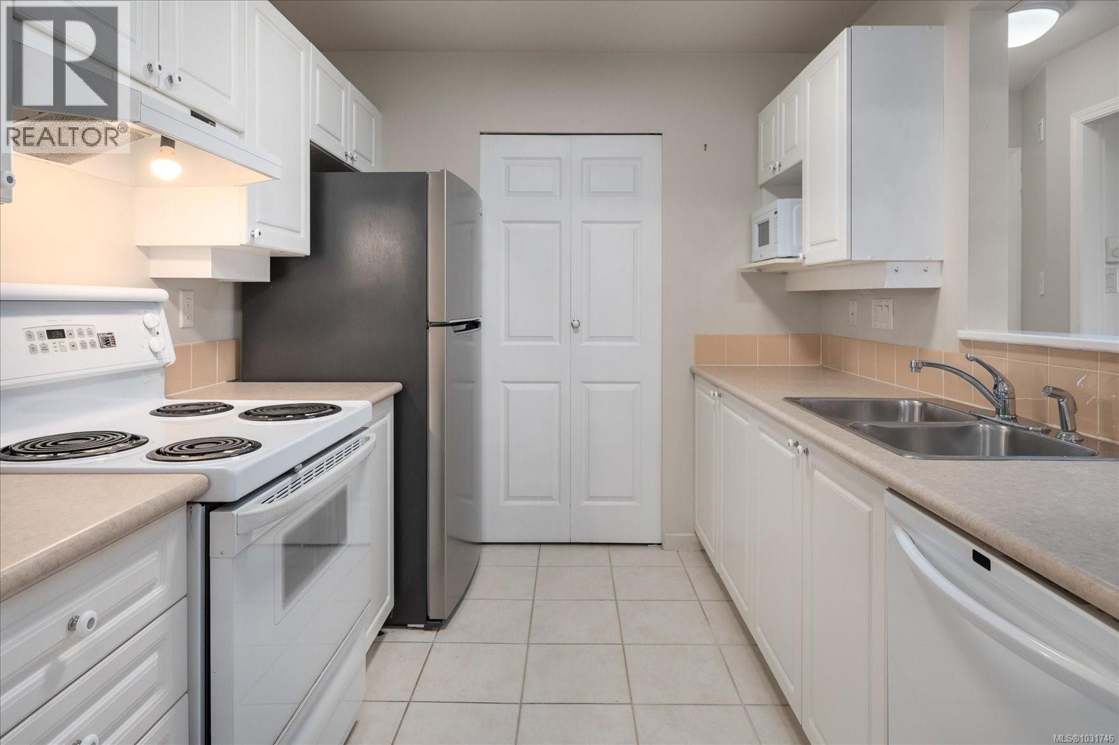 #402 5685 EDGEWATER LANE - 7