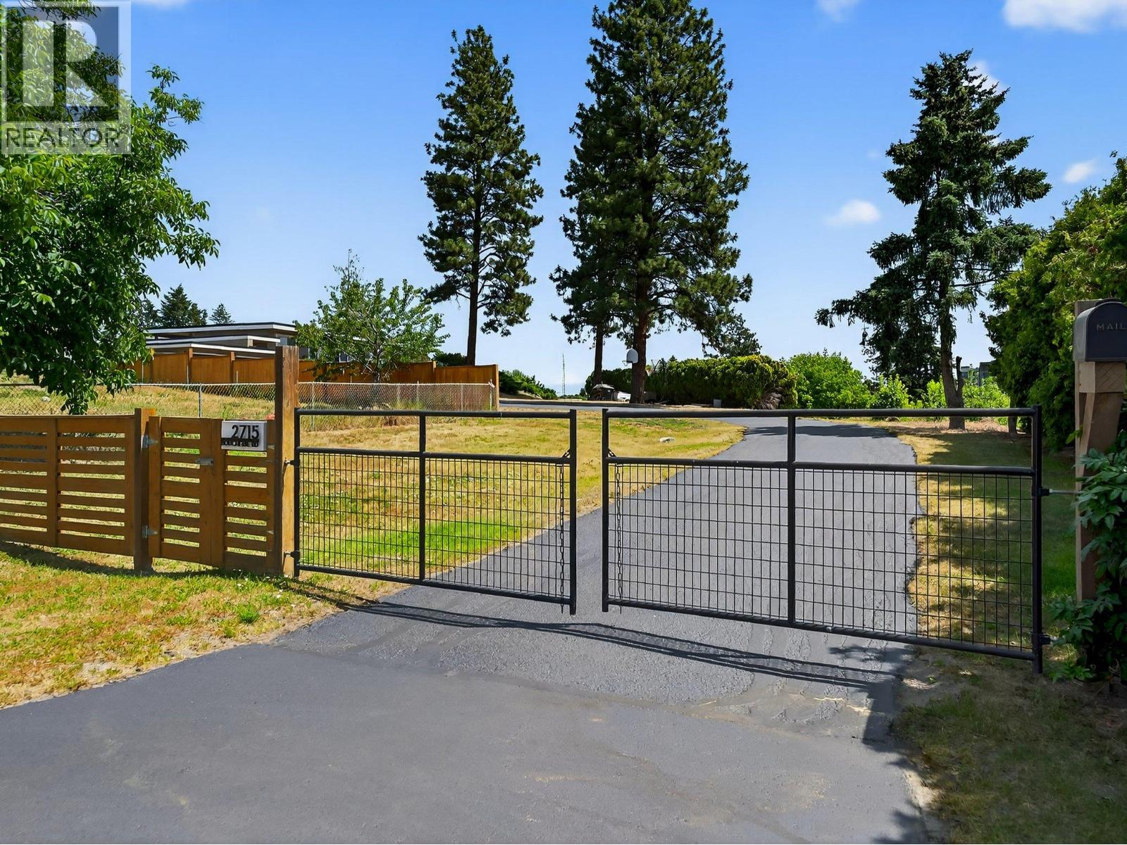  2715 Boucherie Road, West Kelowna