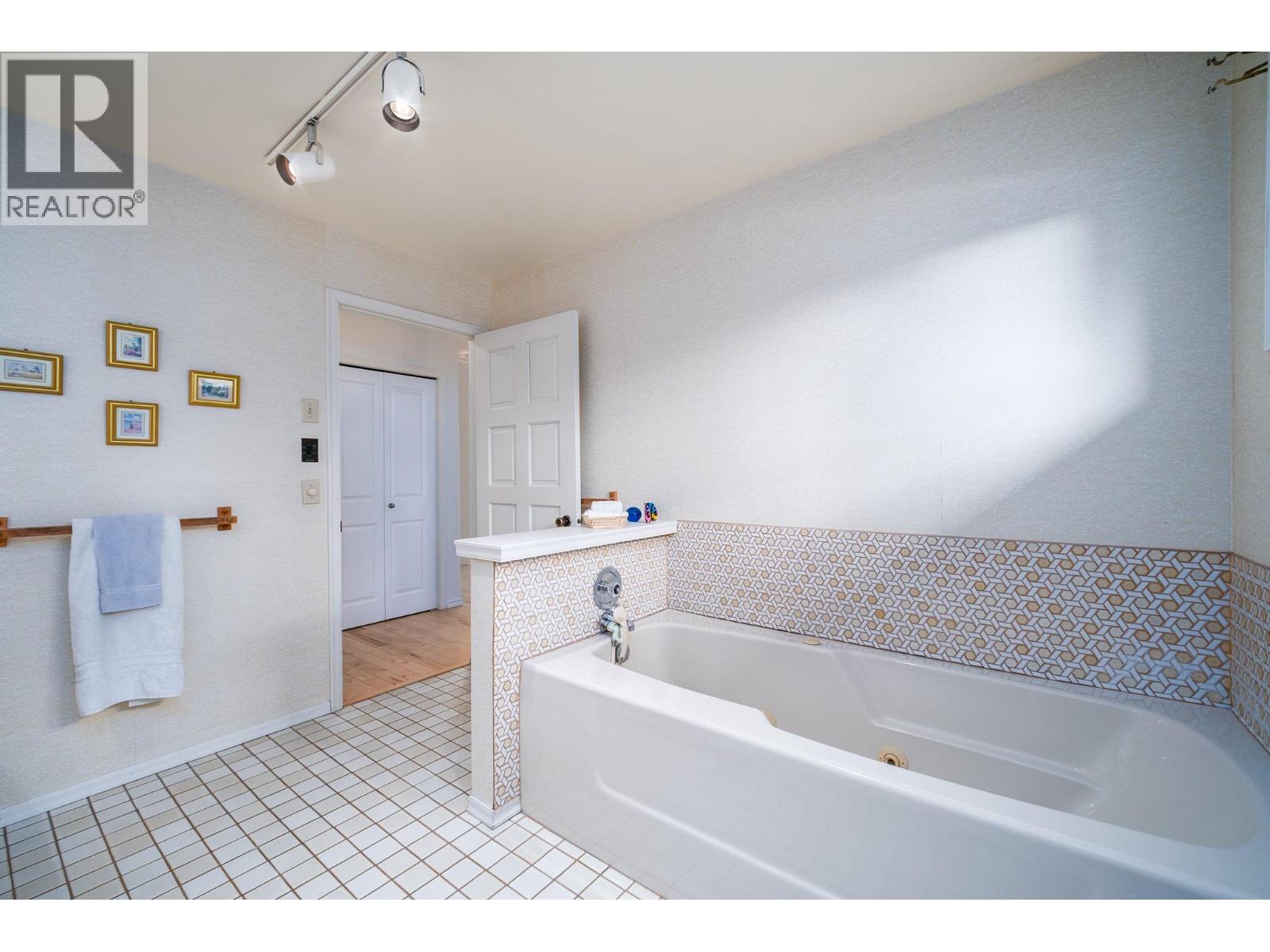 561 Brome Crescent, Kelowna