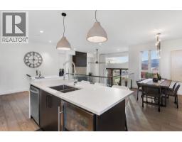 4pc Ensuite bath - 3756 Lakeshore Road Unit# 5, Kelowna, BC V1W3L4 Photo 7