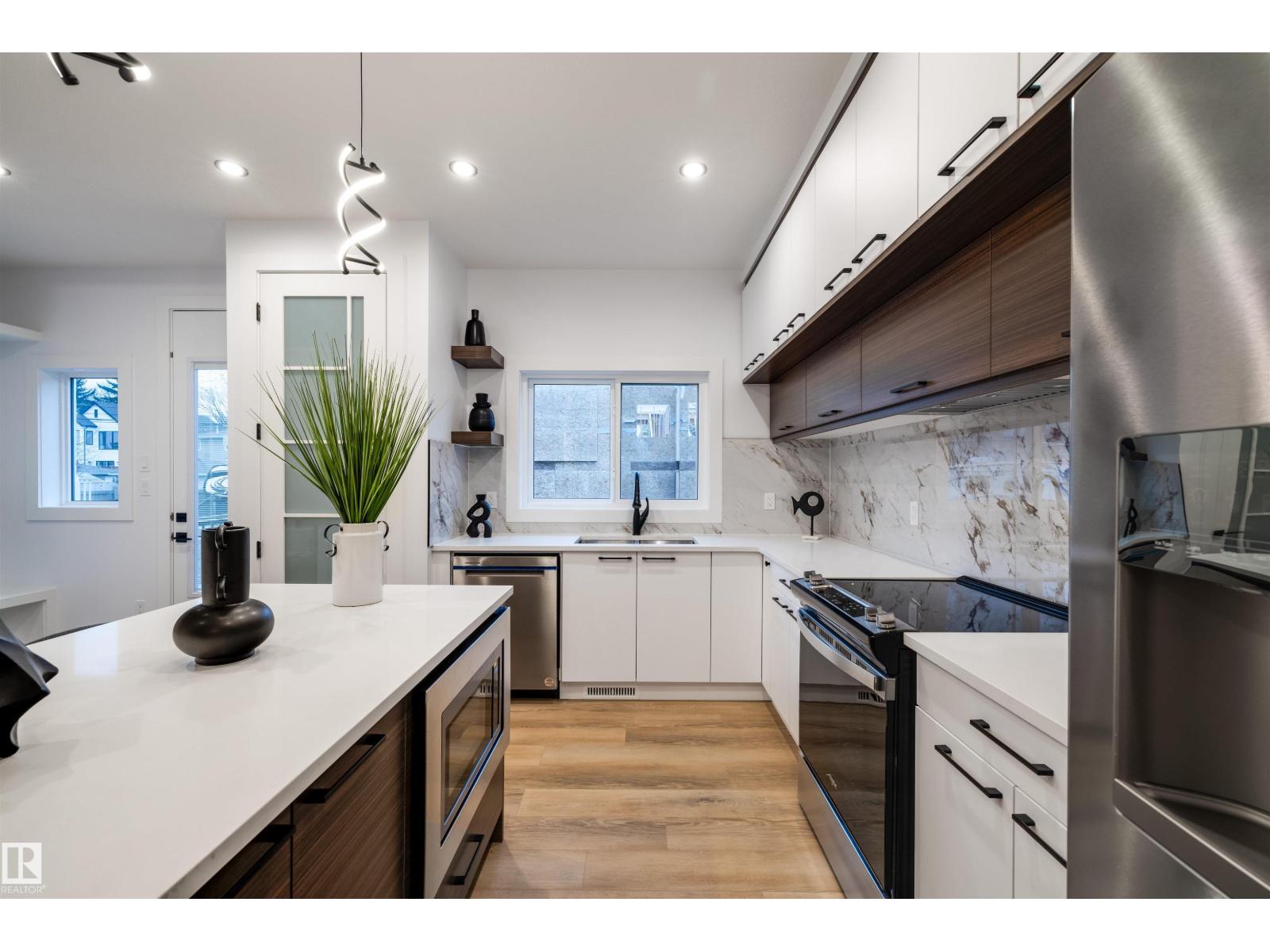 10814 108 ST NW - 19