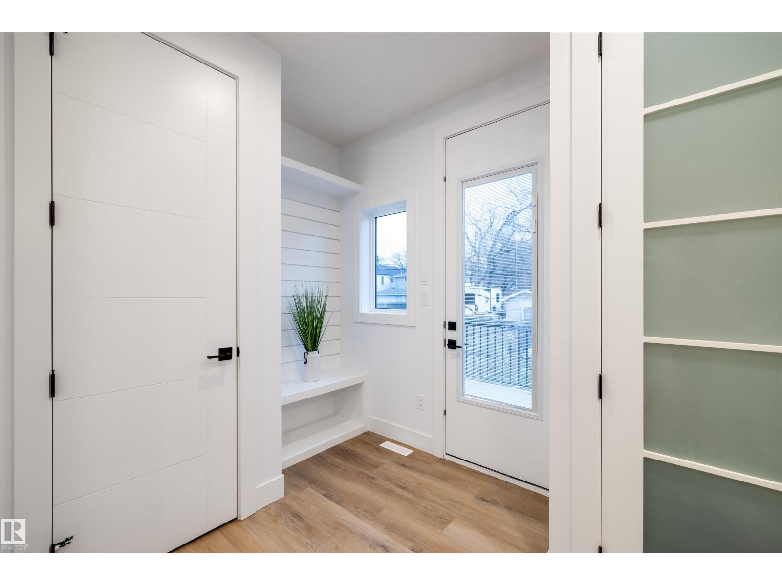 10814 108 ST NW - 25