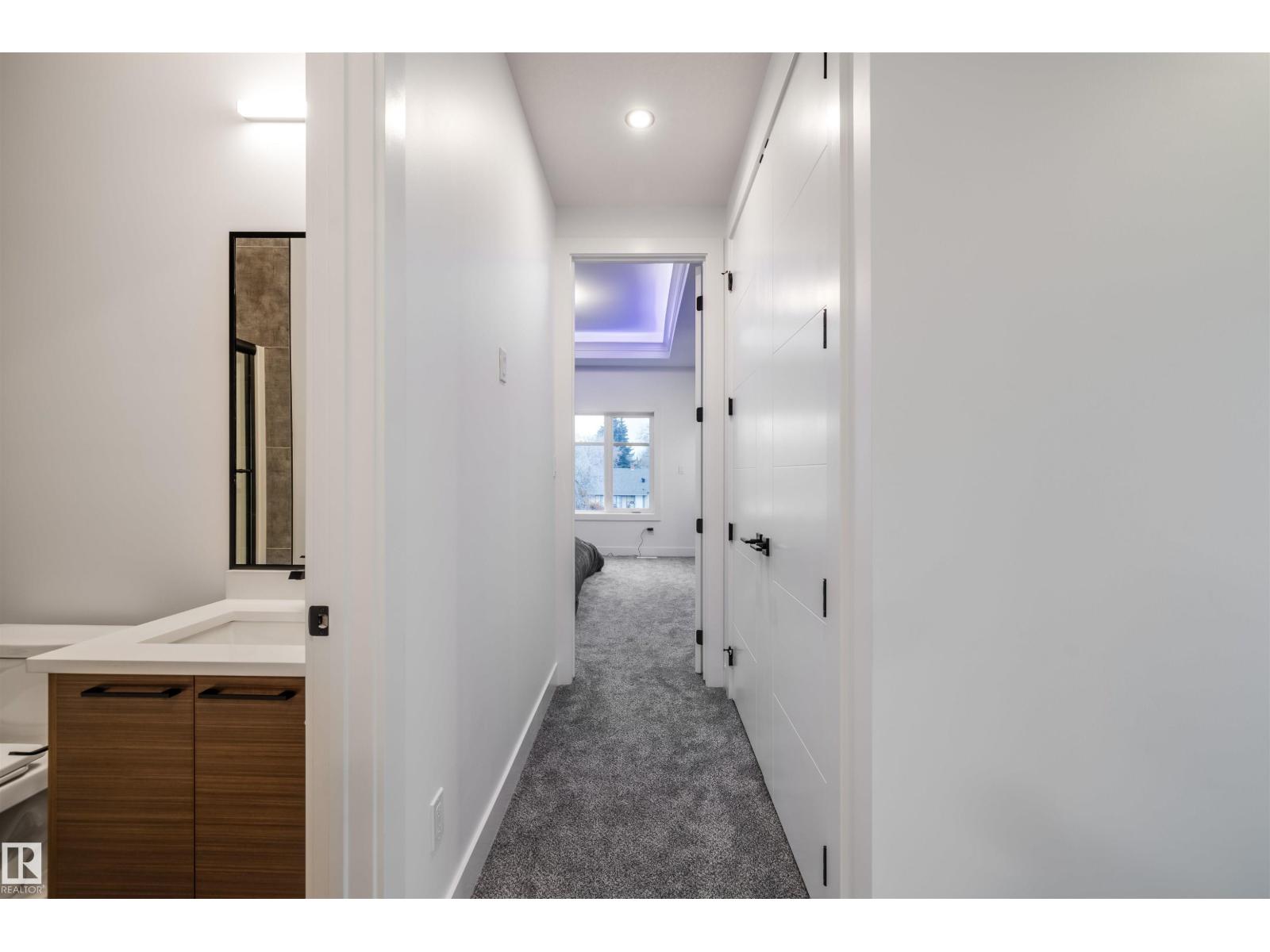 10814 108 ST NW - 33