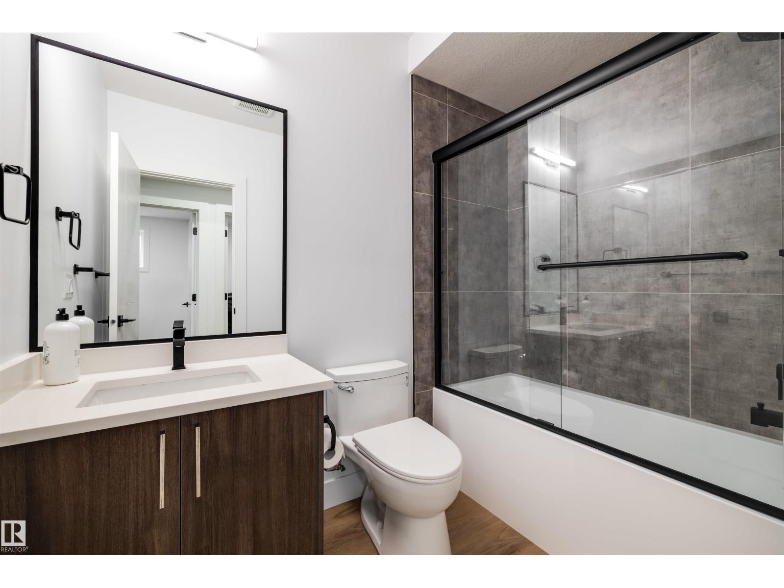 10814 108 ST NW - 49