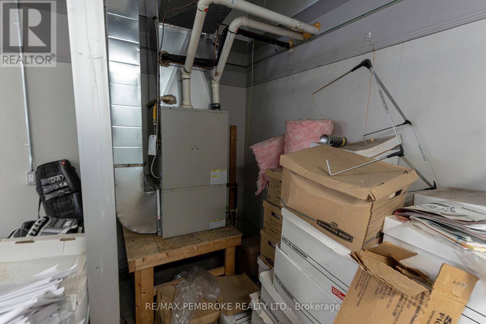 45 PEMBROKE STREET W — photo 27