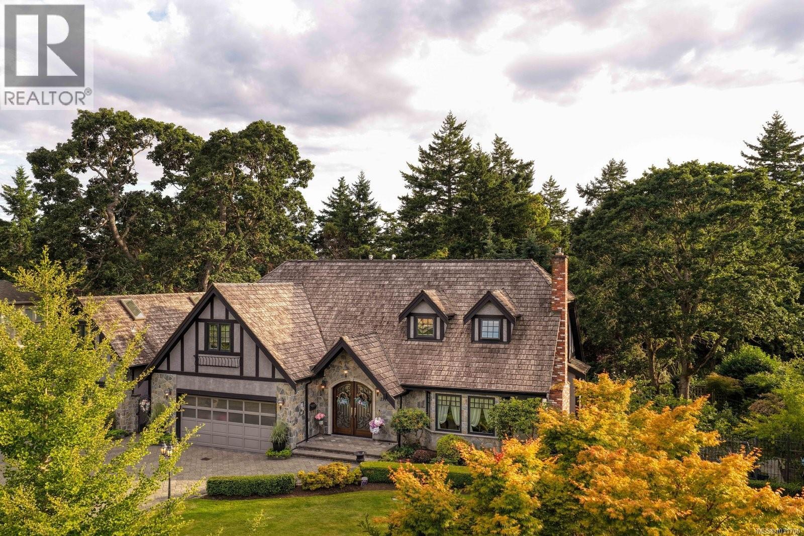  2773 Arbutus Road, Saanich