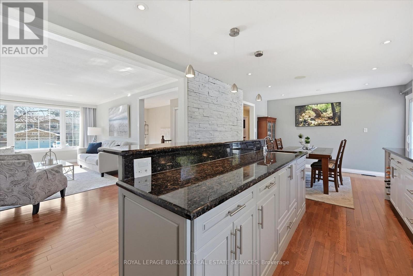 3299 SPRUCE AVENUE - 12