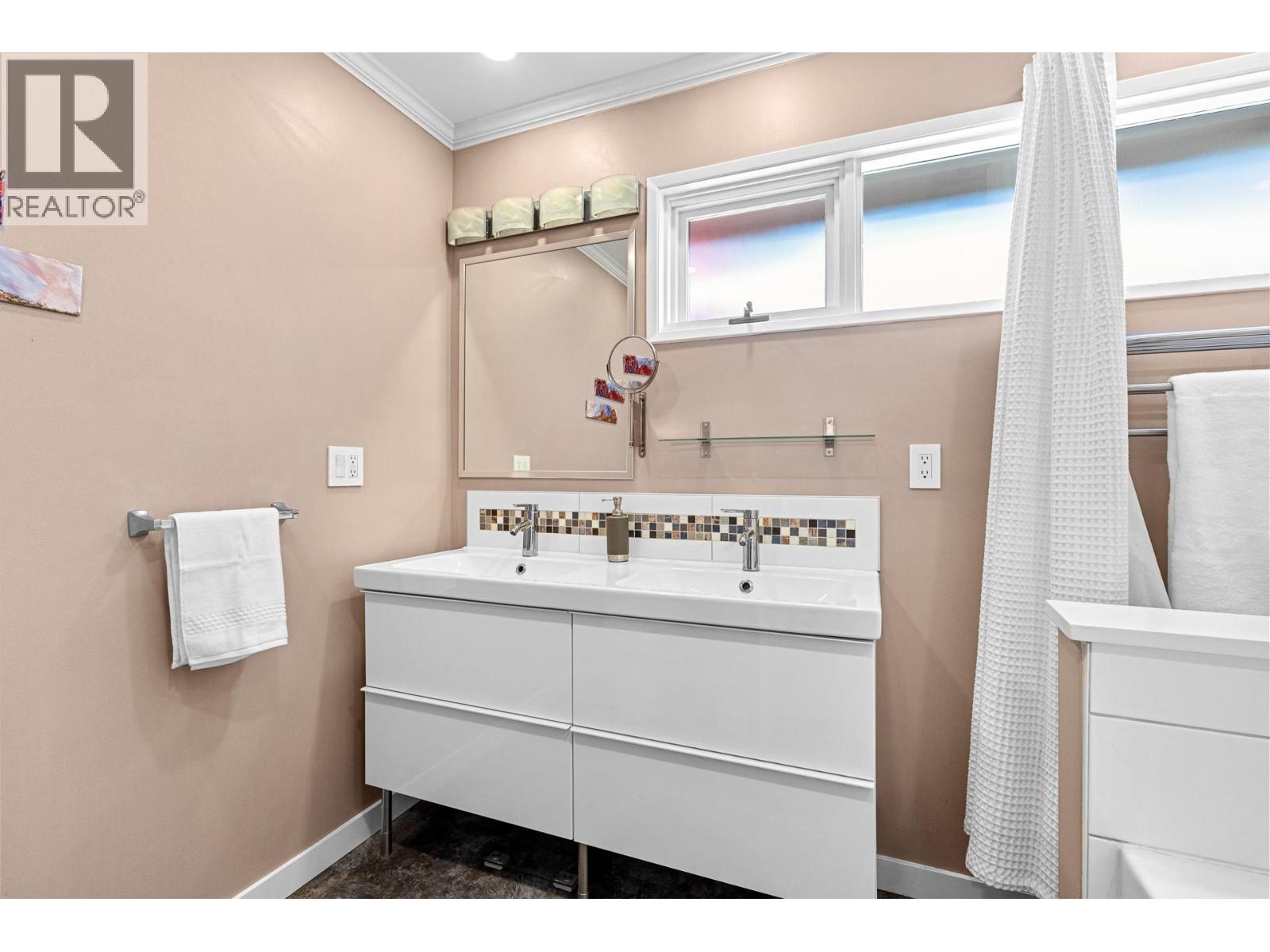  3202 Sundance Drive, West Kelowna