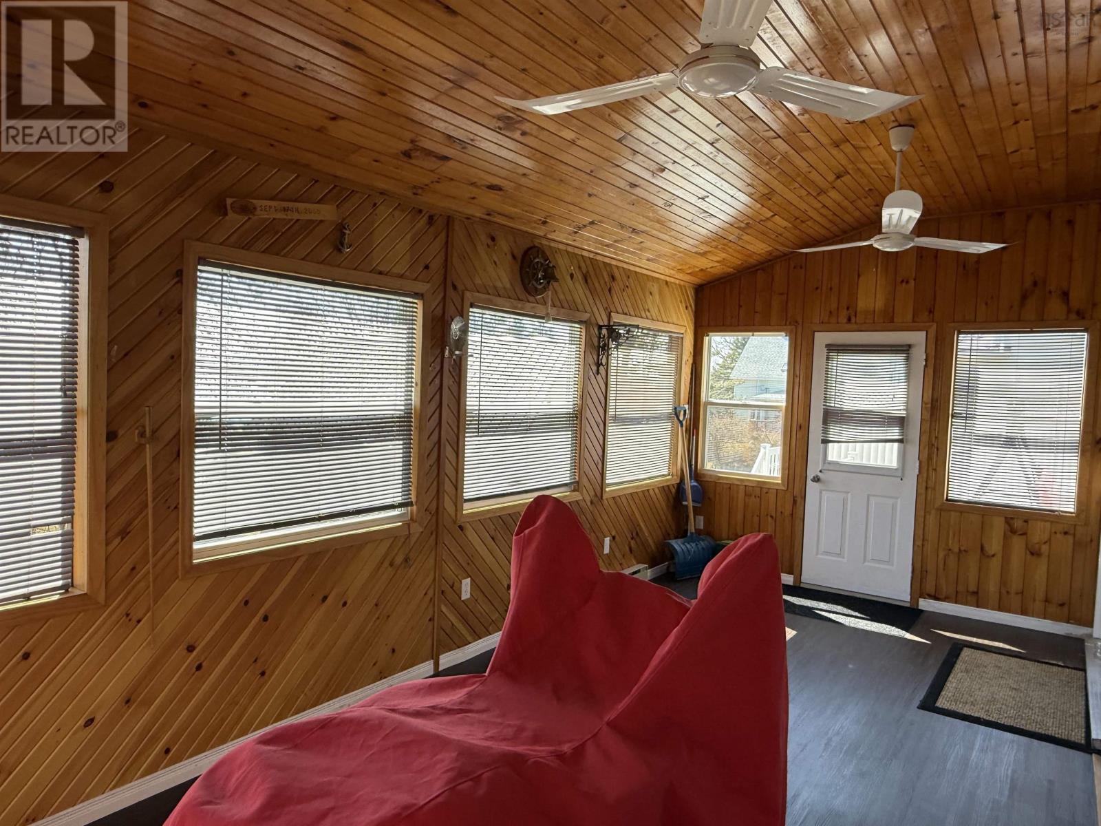 Property 17 of 48 of 239 High Street