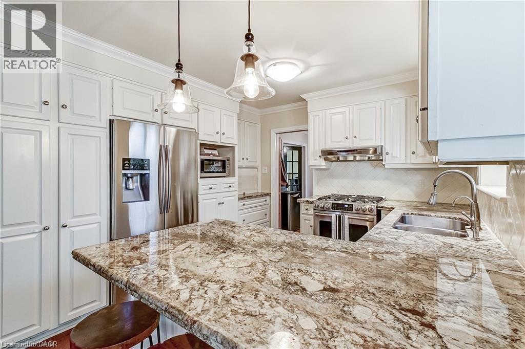 3021 LAKESHORE Road - 13