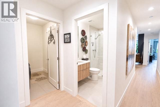 3306 3000 Ariva Drive, Kelowna