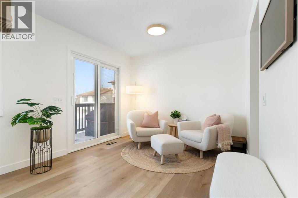 73 Glenbrook Crescent, Cochrane