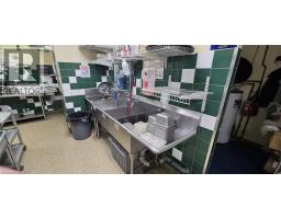 6465 Airport Road, Mississauga, ON L4V1E4 Photo 8