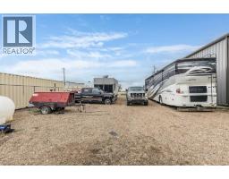 81 Brier Estates Way Nw, Medicine Hat, AB T1C0B2 Photo 30