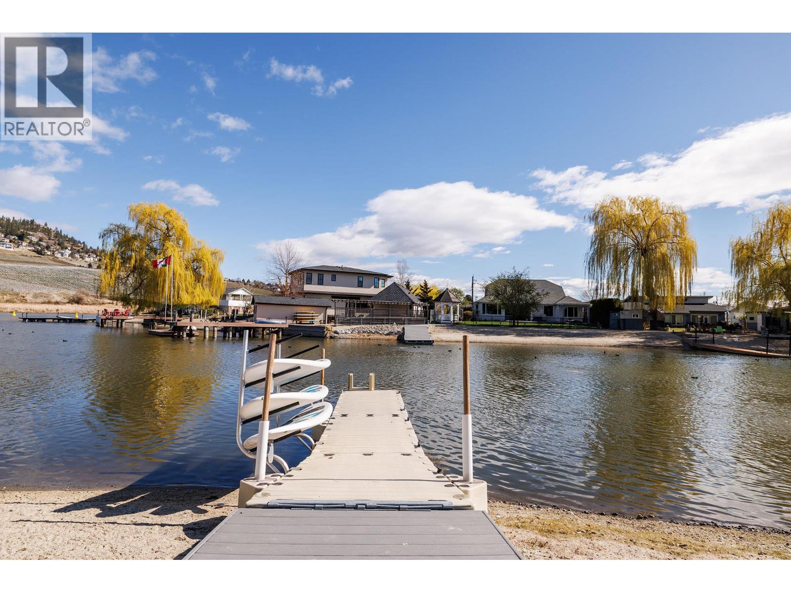  1404 Green Bay Road, West Kelowna