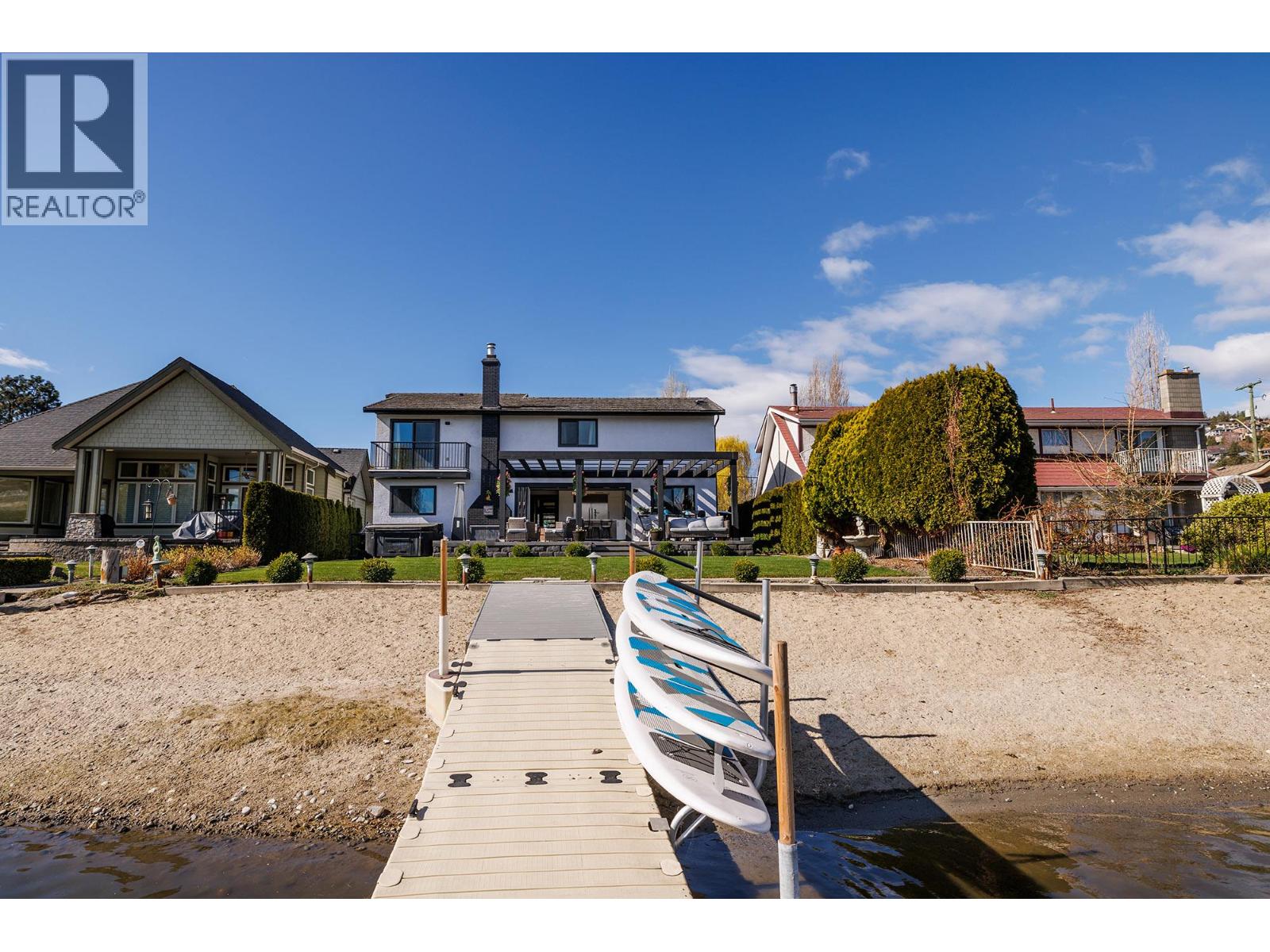  1404 Green Bay Road, West Kelowna