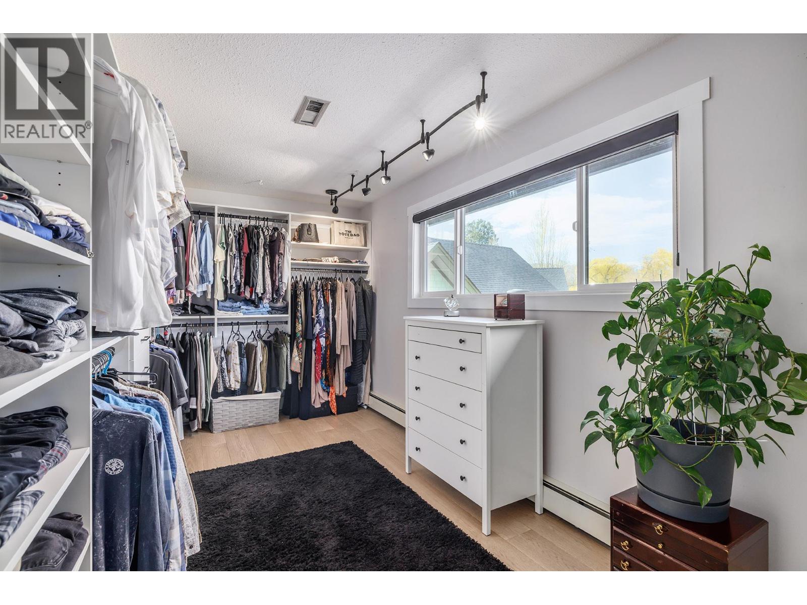  1404 Green Bay Road, West Kelowna