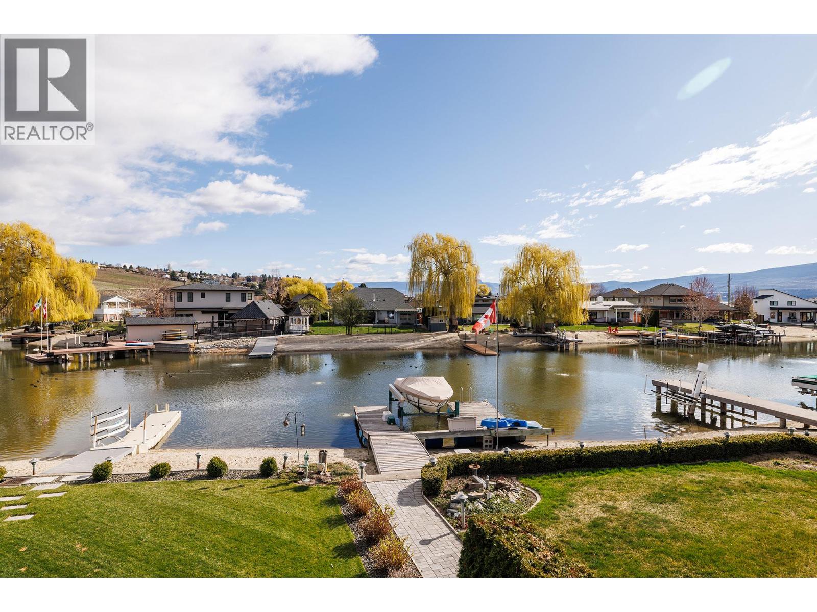  1404 Green Bay Road, West Kelowna