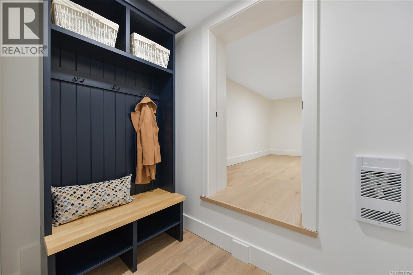 3 930 Falaise Cres, Saanich