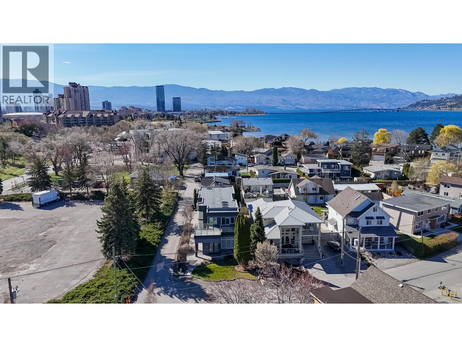 839 Manhattan Drive, Kelowna