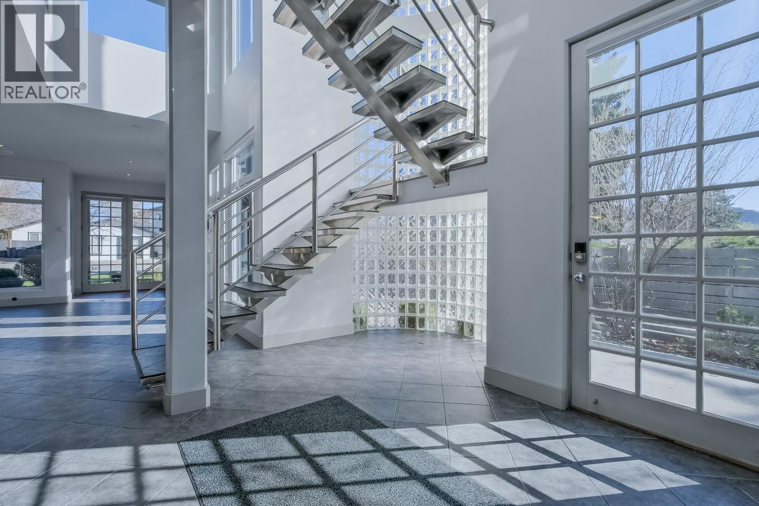 839 Manhattan Drive, Kelowna