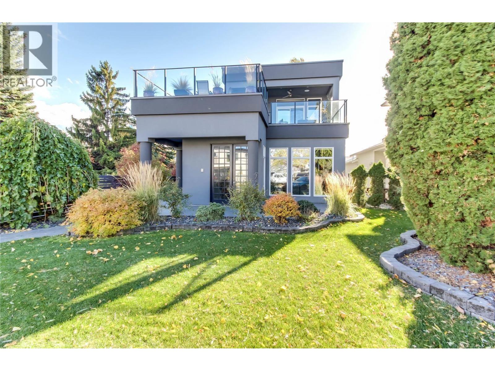  839 Manhattan Drive, Kelowna