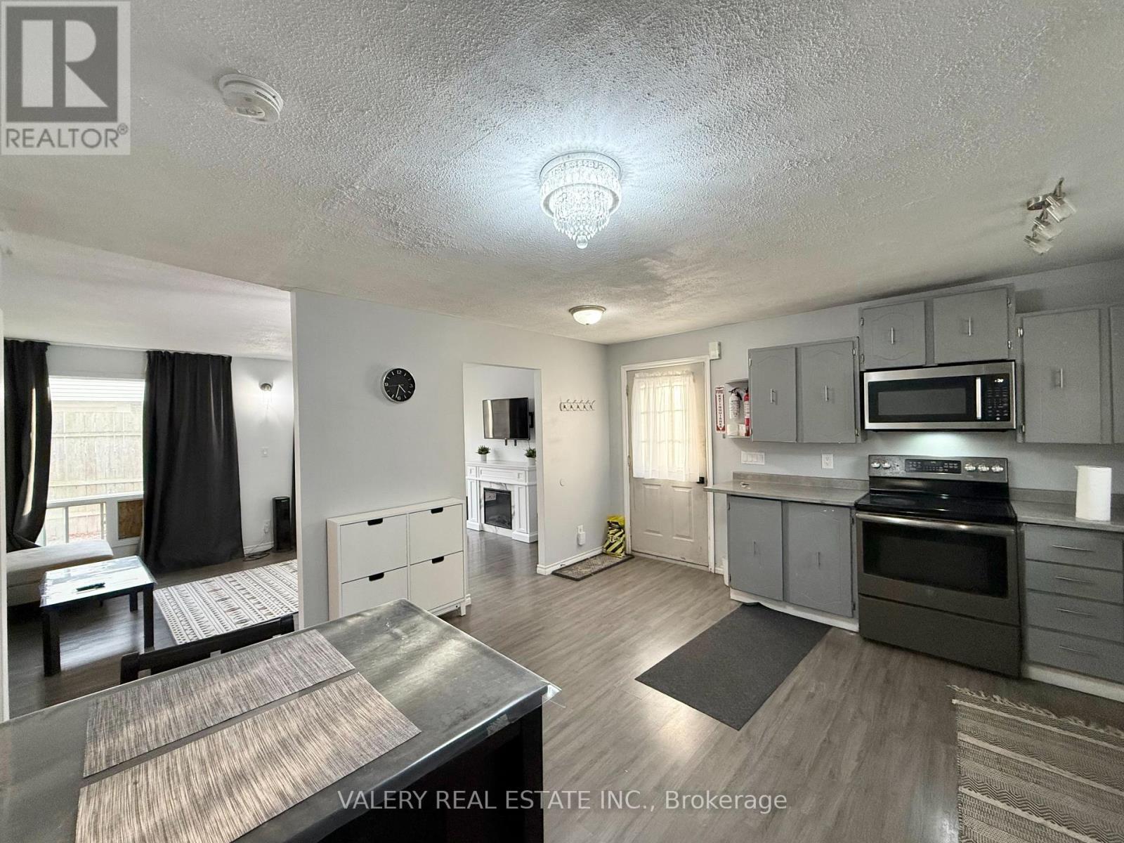 1180 HEATHFIELD COURT