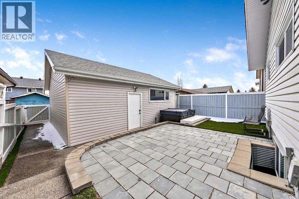 Single Family House Bungalow for Sale in  Riverbirch Place SE Riverbend Calgary 