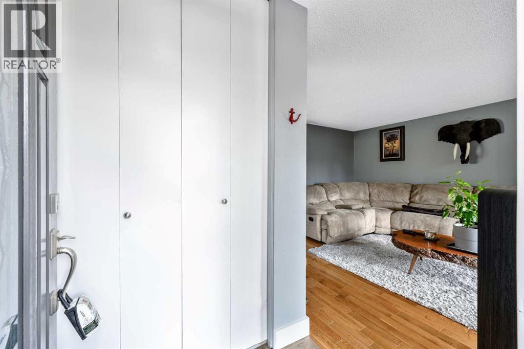 Single Family House Bungalow for Sale in  Riverbirch Place SE Riverbend Calgary 