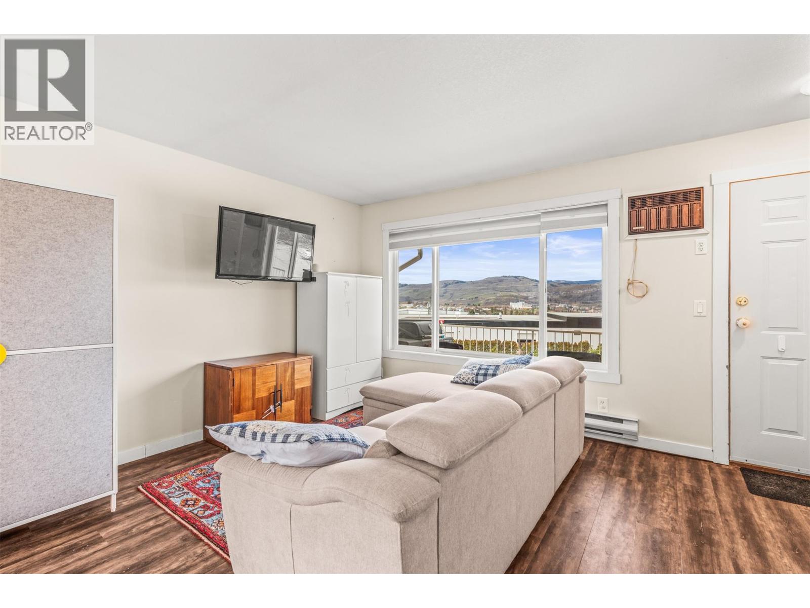 204 1041 Middleton Way, Vernon