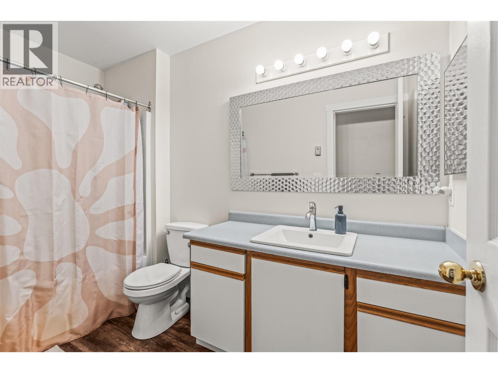 204 1041 Middleton Way, Vernon