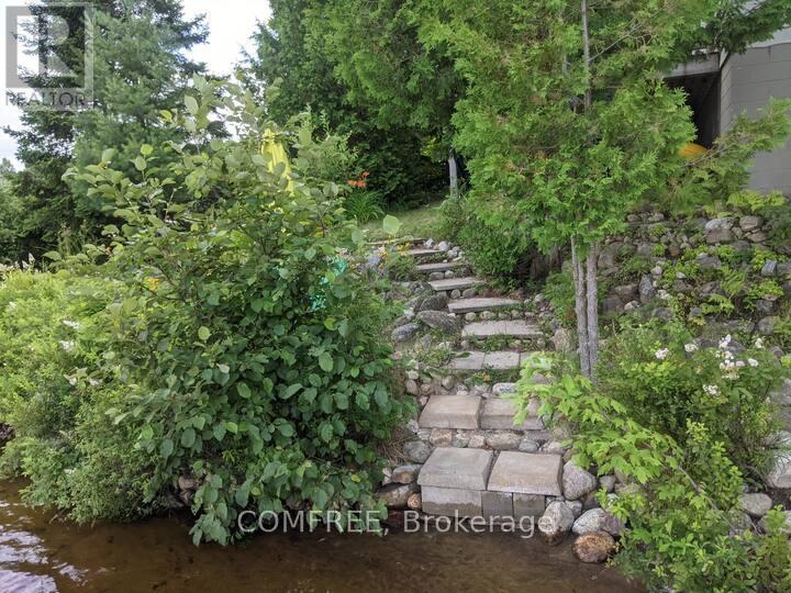 299 SHERWOOD DRIVE - 23