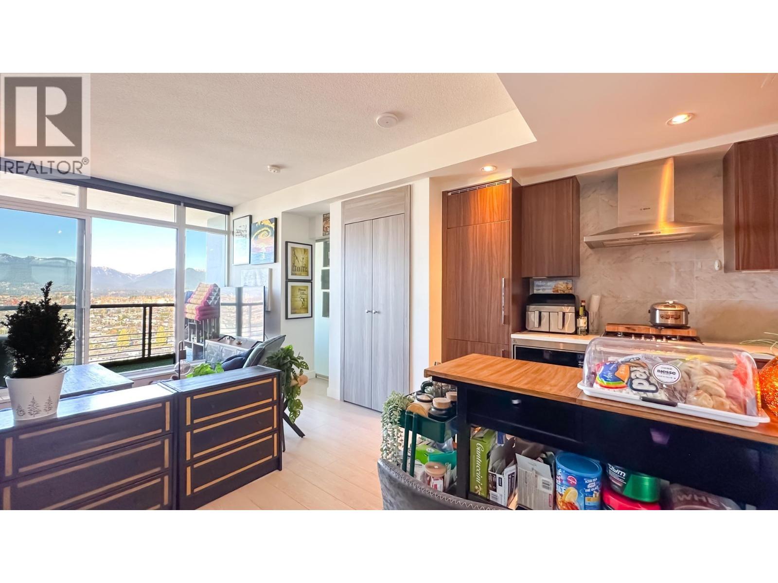 4009 4720 LOUGHEED HIGHWAY, Burnaby