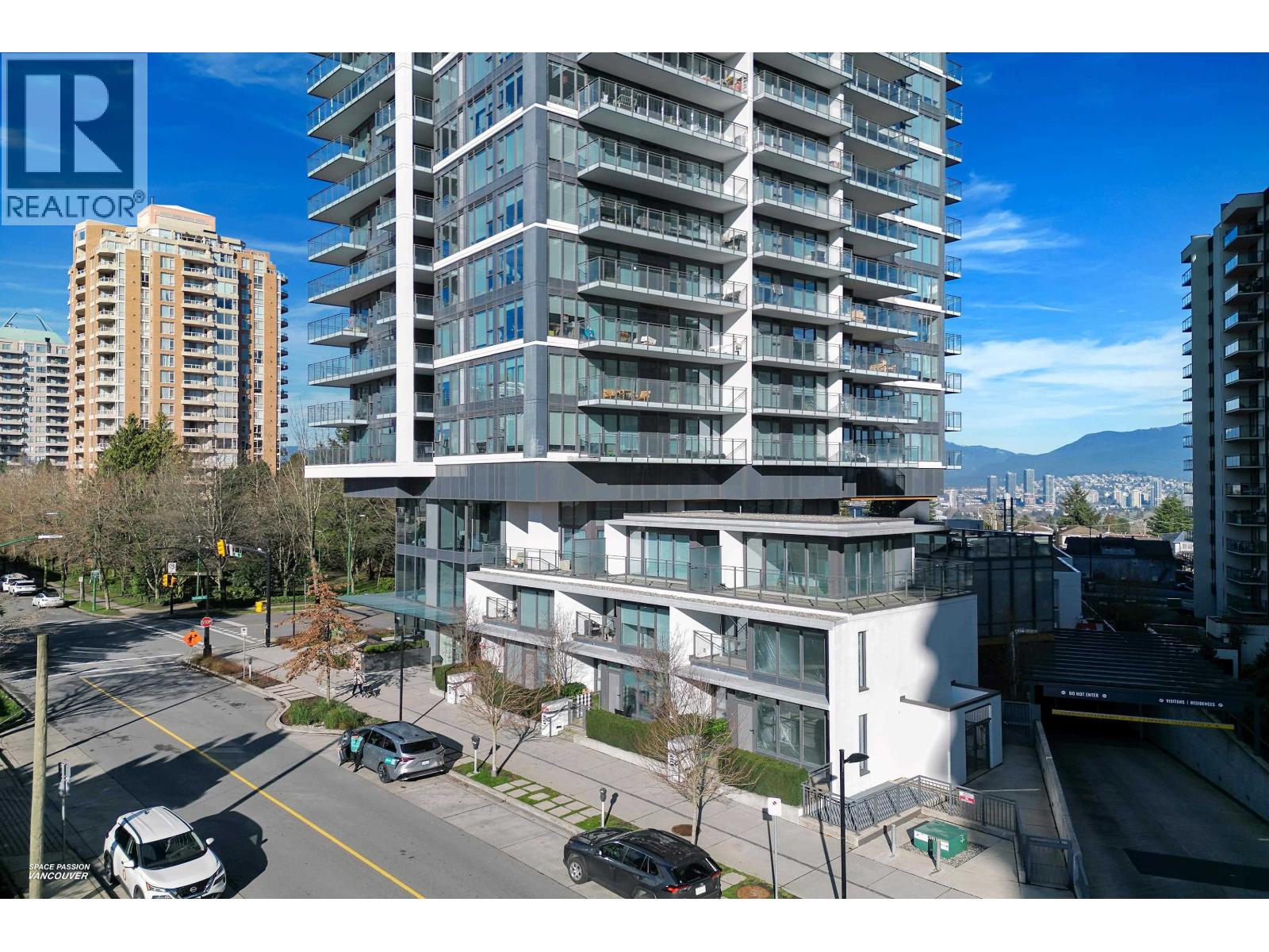 3202 4711 HAZEL STREET, Burnaby